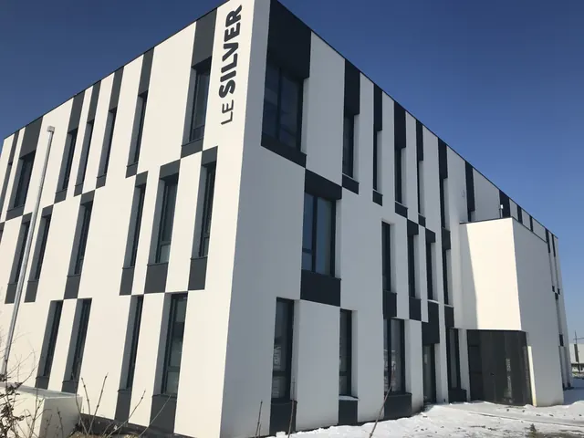 Le bâtiment Le Silver, à Pacé, qui abrite le Pôle Plume